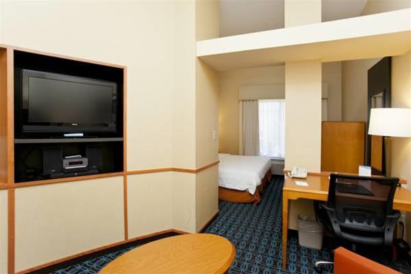 Fairfield Inn And Suites By Marriott Winchester Bagian luar foto