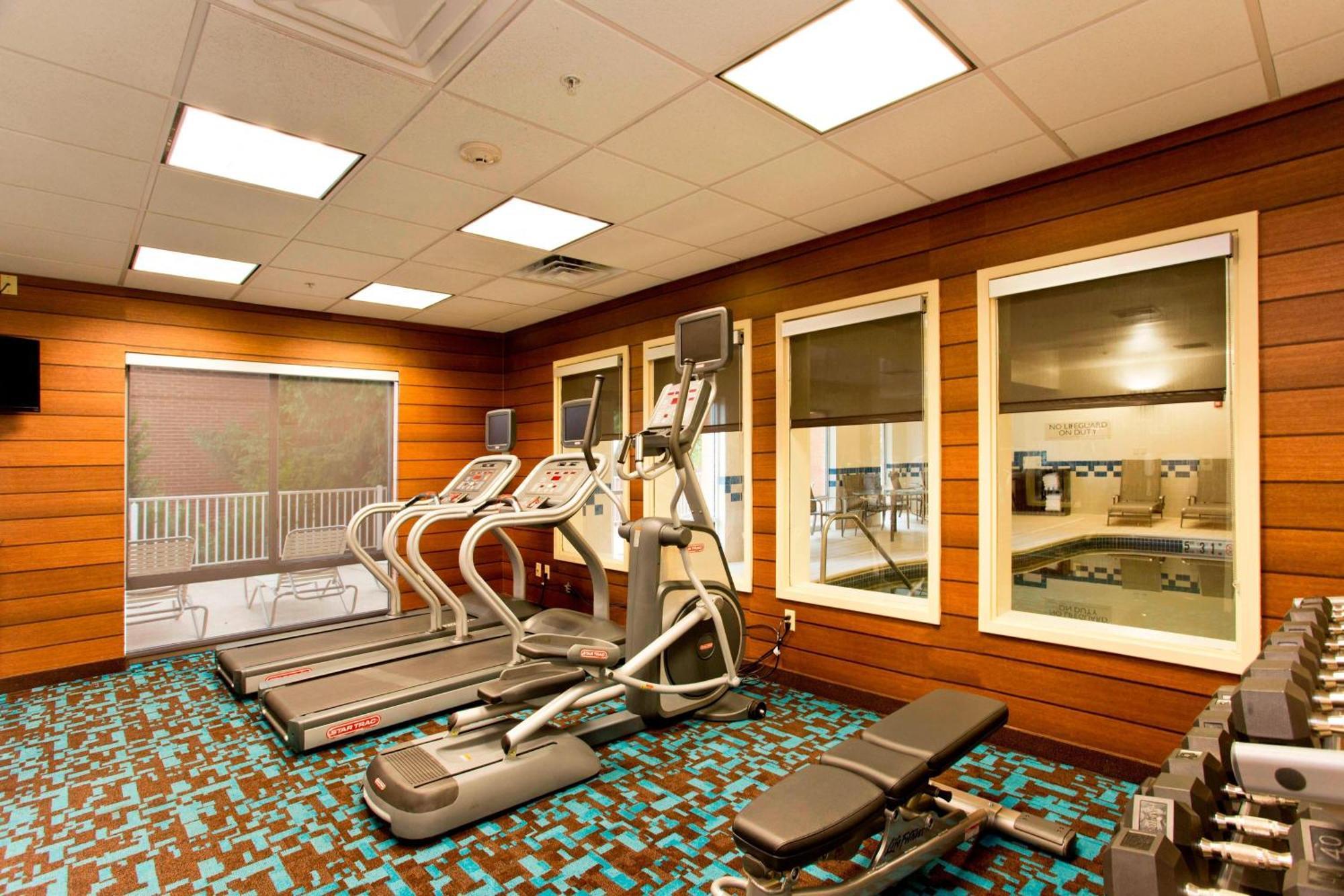 Fairfield Inn And Suites By Marriott Winchester Bagian luar foto